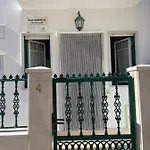 Moradia Da Ilda - *
